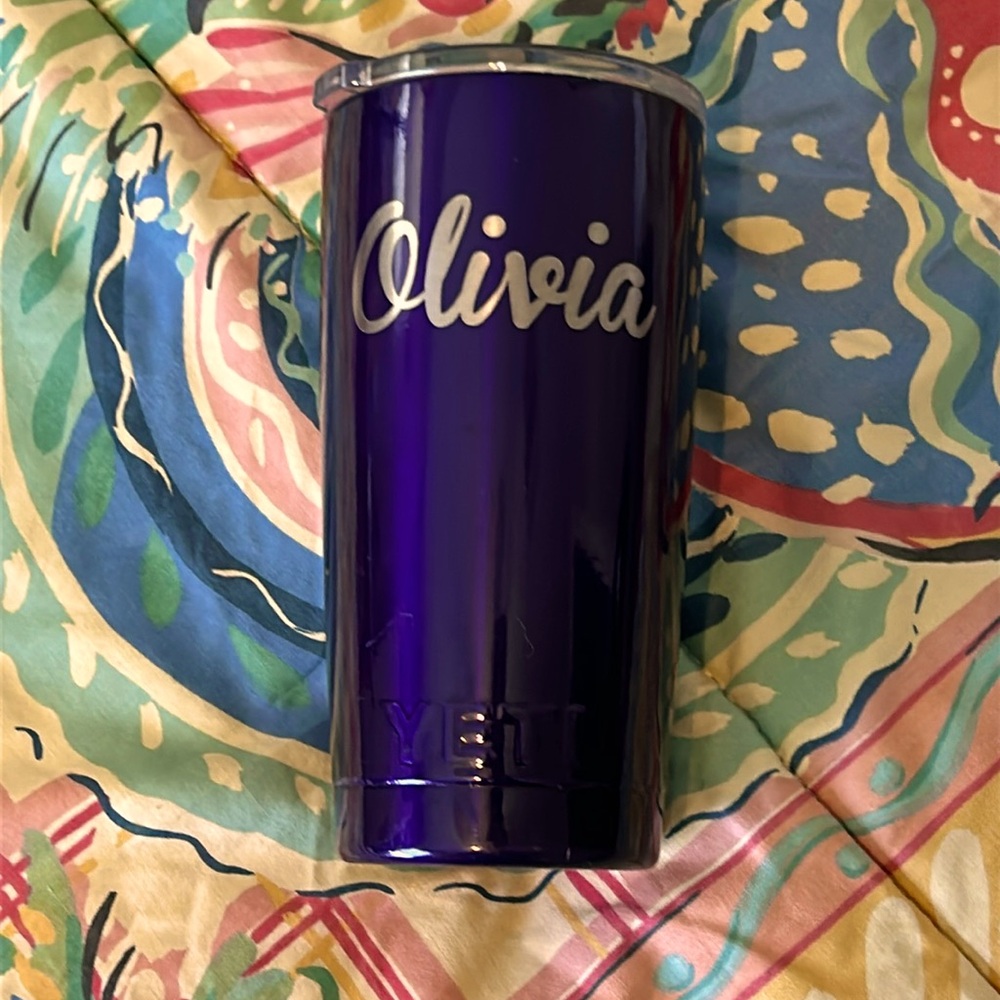 Yeti Rambler 20oz personalized “Olivia”